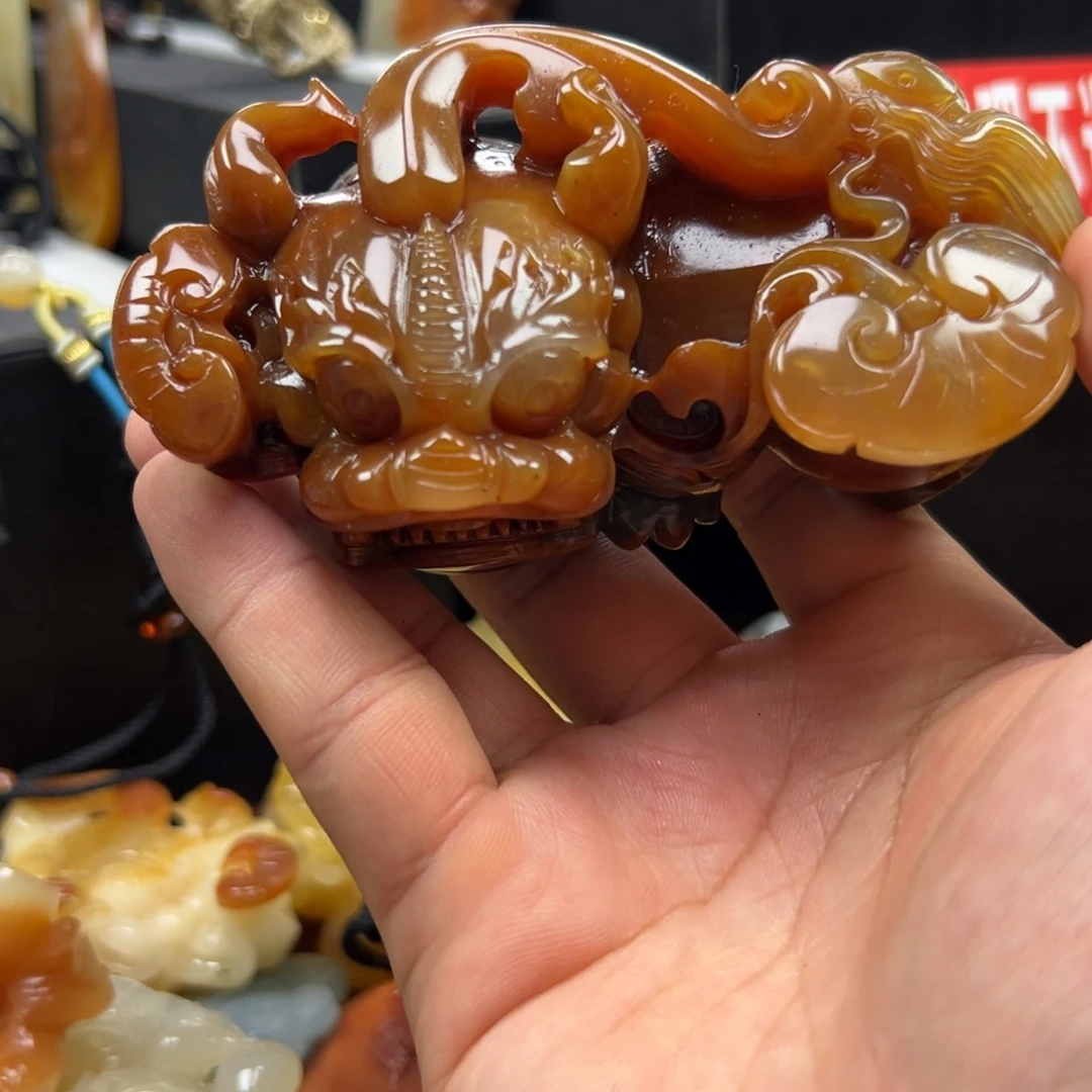 未镶嵌石英质玉（黄龙玉）多样性发货，发其一