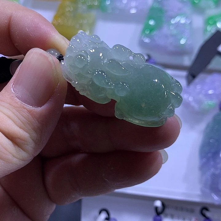 翡翠未镶嵌颈饰天然翡翠A货吊坠