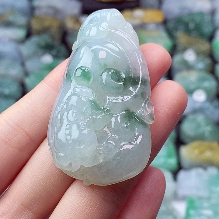 颈饰未镶嵌翡翠天然