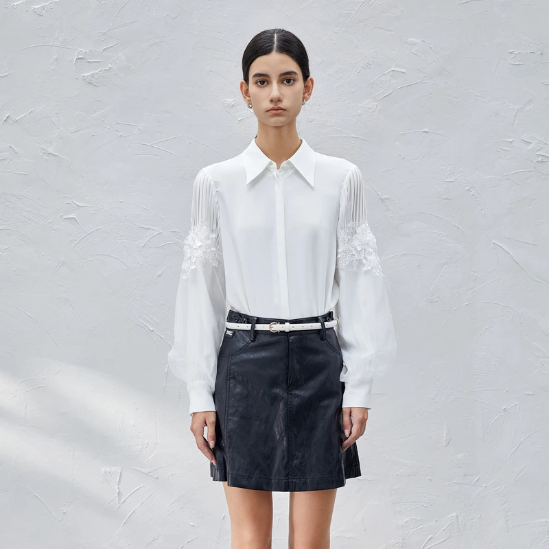 S·DEER圣迪奥女装时尚气质简约翻领压褶灯笼袖雪纺衬衫S23380502