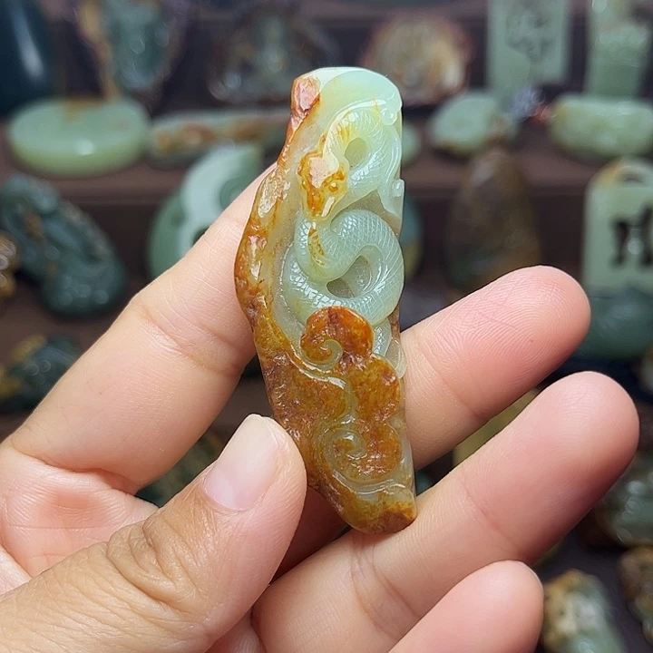 岫岩河磨玉（透闪石质玉）未镶嵌颈饰