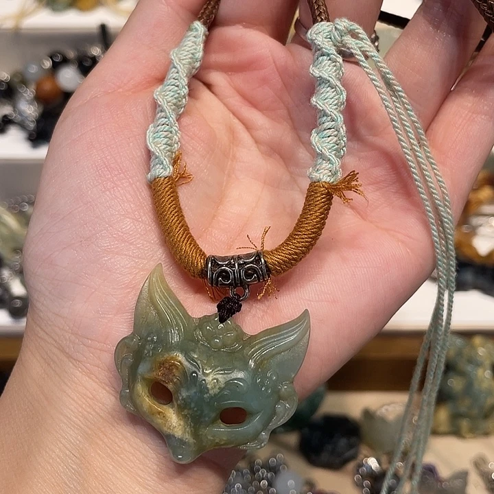 蛇纹石玉合金颈饰