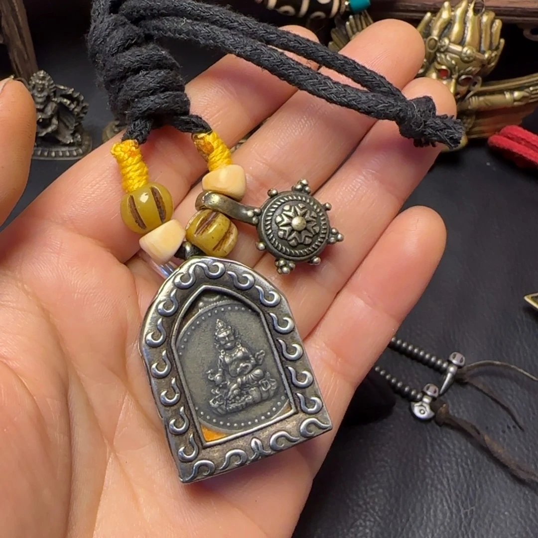 傲***圆泥塑藏传牌子……藏传牌子