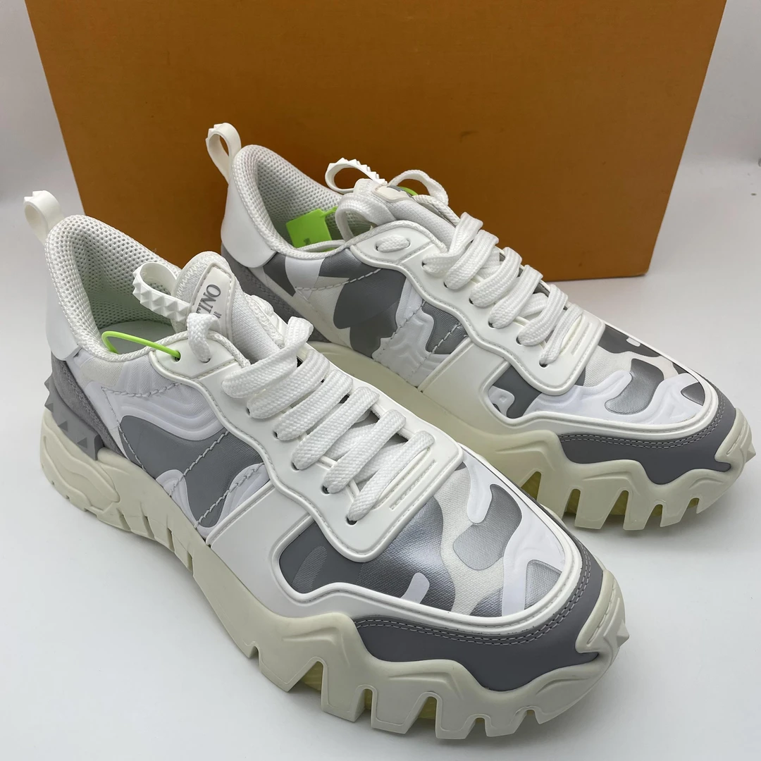 99新 Valentino/华伦天奴 /41欧码 灰白舒适系带运动板鞋/仅试穿