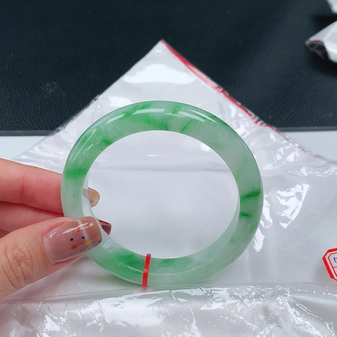 未镶嵌手镯翡翠824