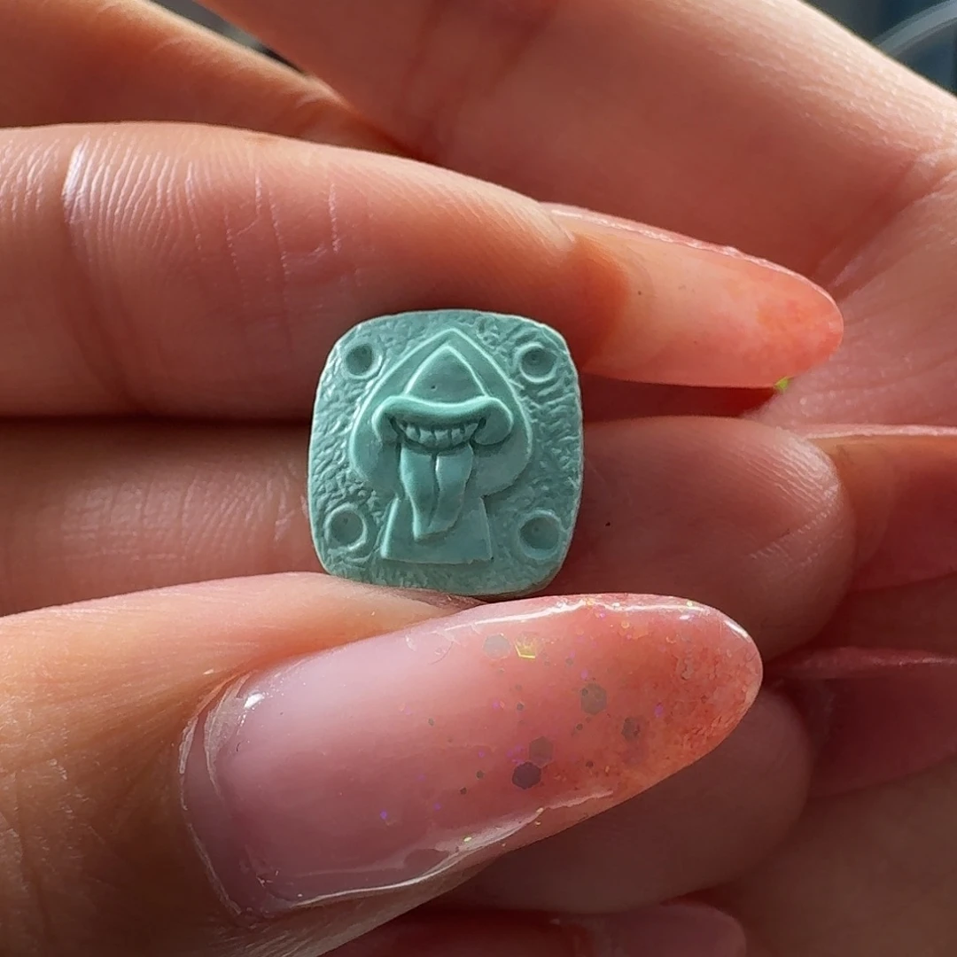 绿松石未镶嵌吊坠(不含链)黑桃