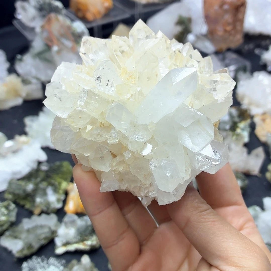 石材雪莲白水晶花