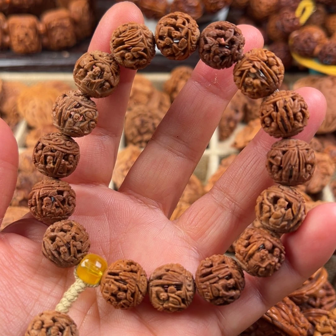 桃核吊坠桃核雕刻，
