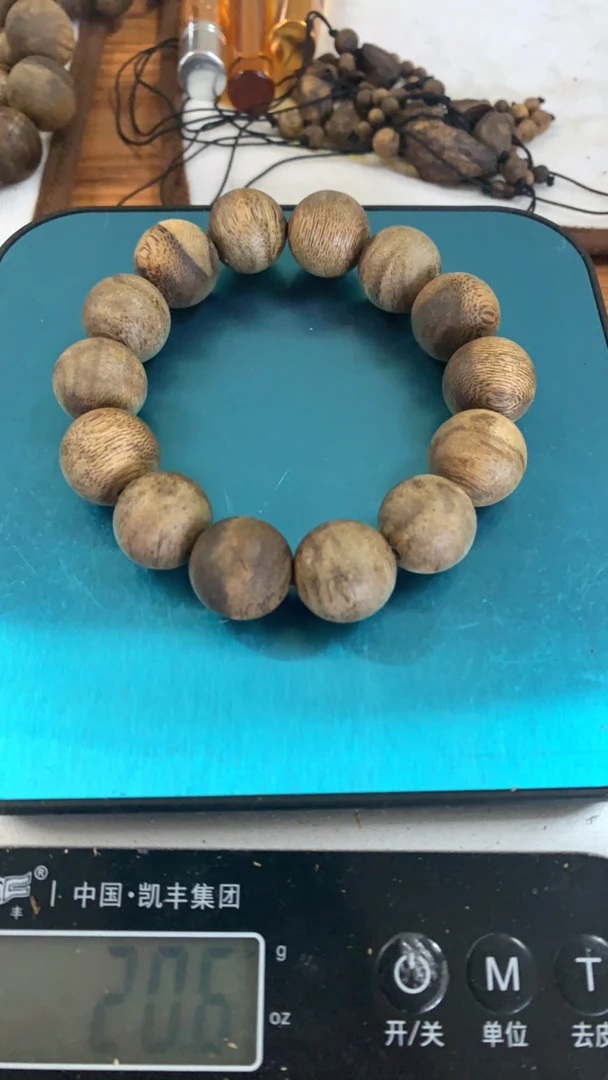 沉香卡18mm大规格沉香手串