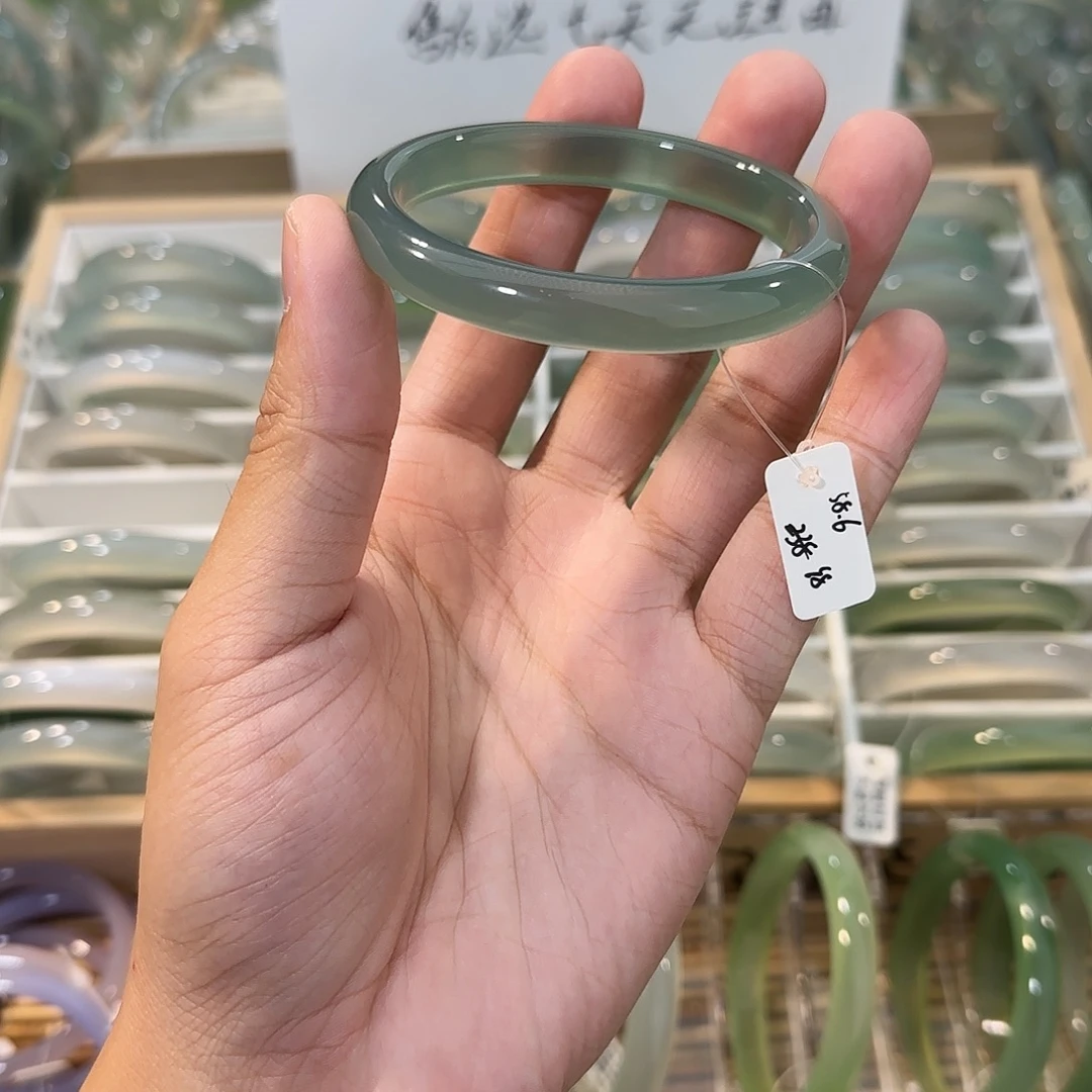 玛瑙/玉髓未镶嵌手镯圈口58.6