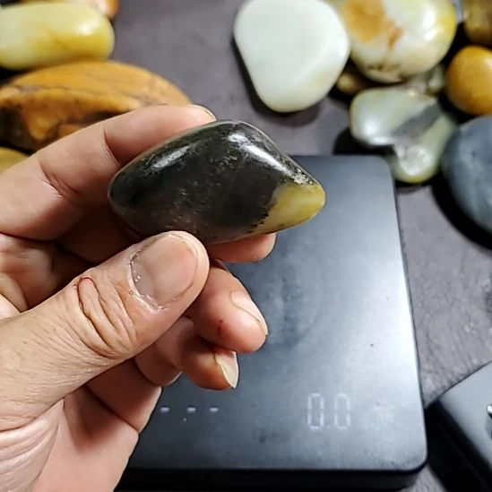 爱***哥未镶嵌和田玉把件