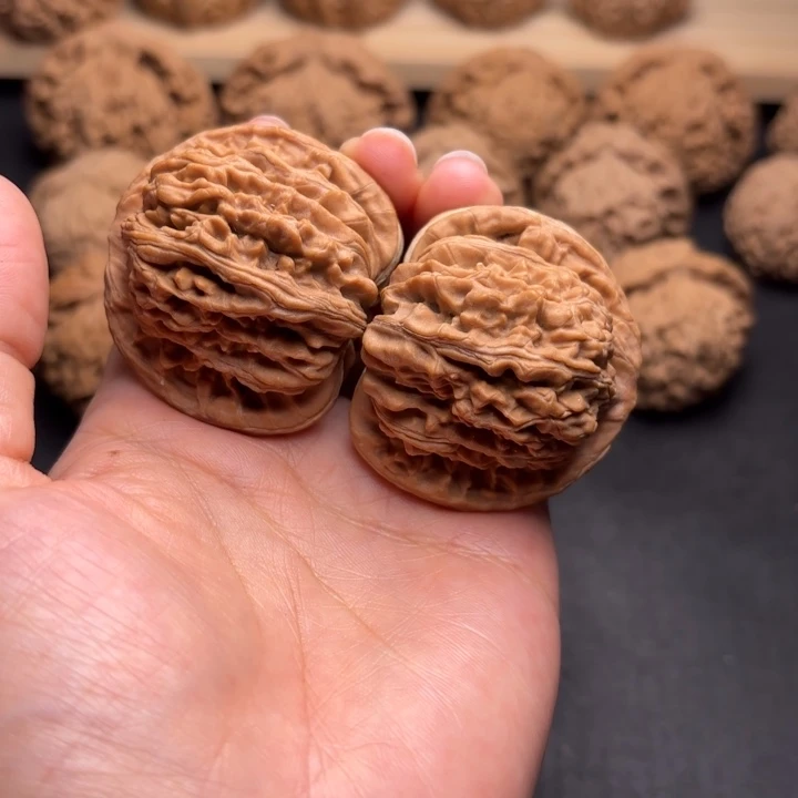 文玩核桃把件43四座楼