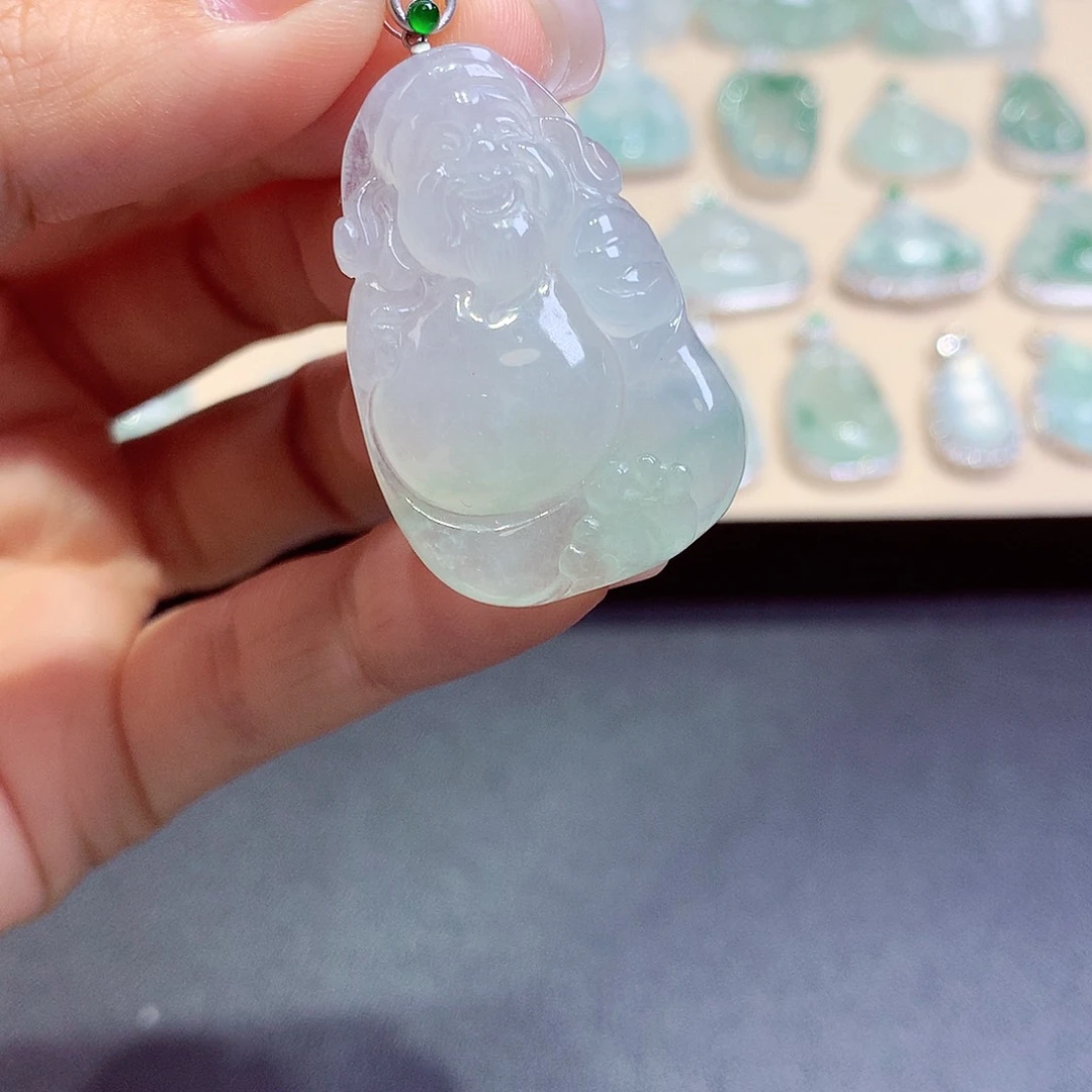 颈饰18K金镶嵌翡翠翡翠