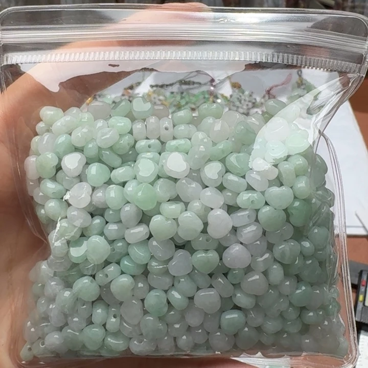 未镶嵌挂件翡翠福利30个，不包邮，拍一单邮费发货