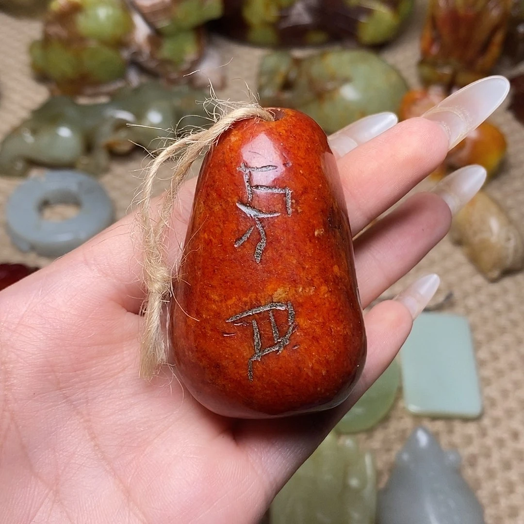 未镶嵌蛇纹石玉颈饰