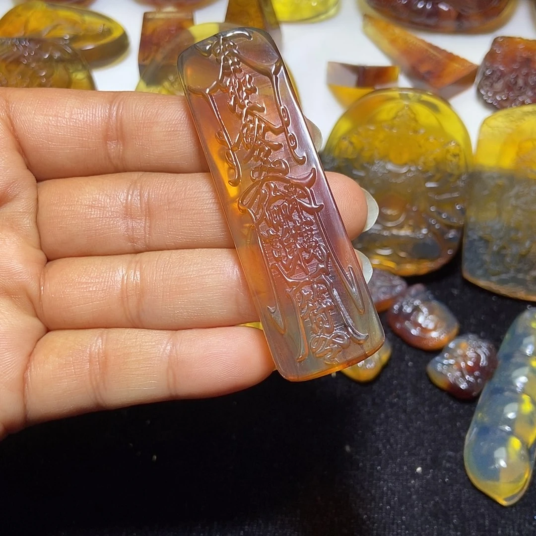 琥珀未镶嵌颈饰缅甸天然琥珀吊坠