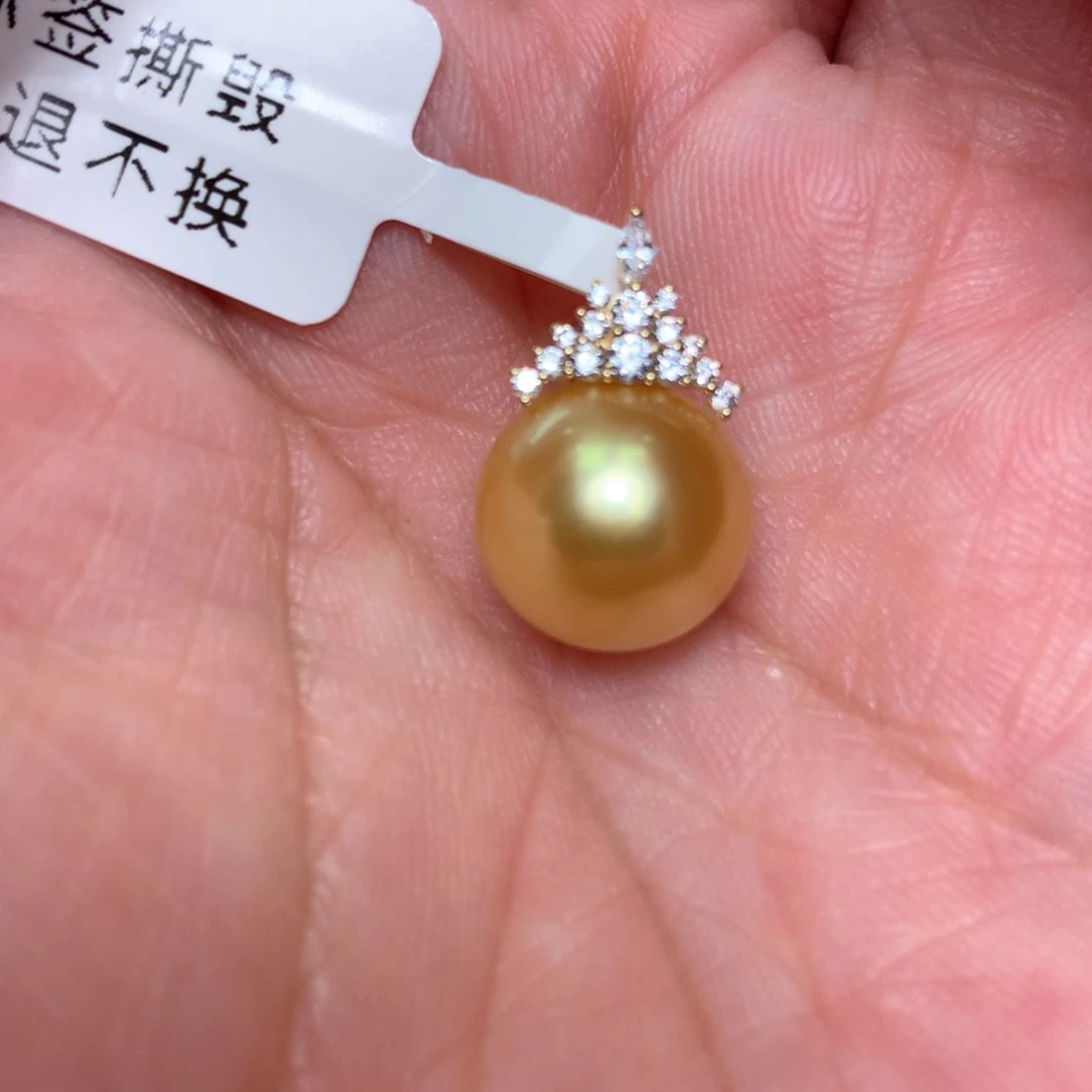 颈饰18K金镶嵌海水珍珠