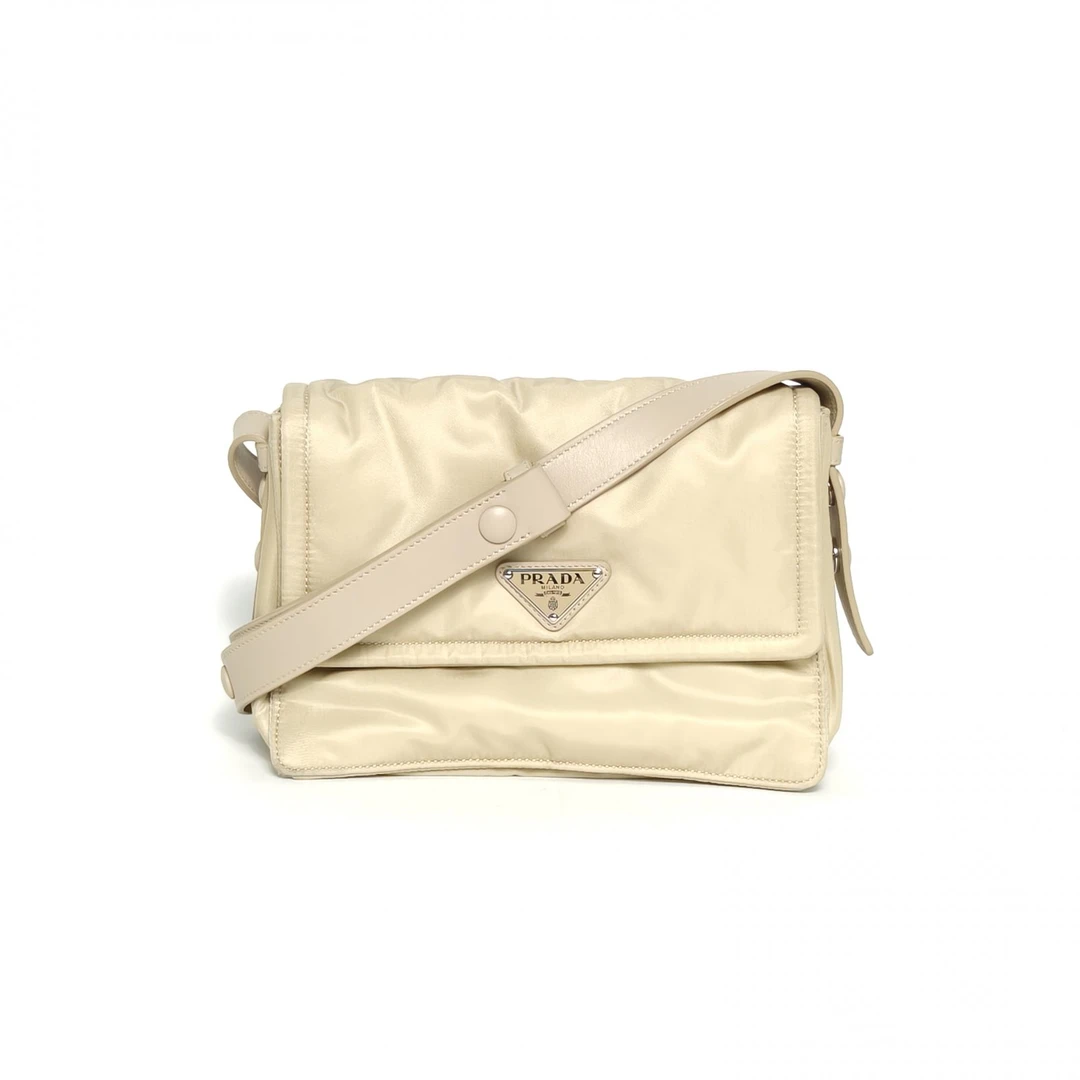 95新 Prada/普拉达 【黑黑】邮差包 小号 奶茶色 尼龙