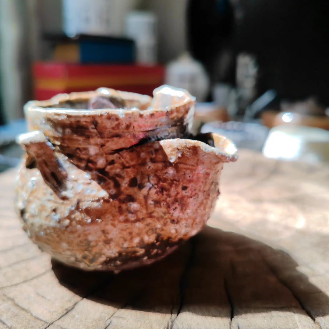 粗陶宝瓶满容量约120毫升开盖烧制（图5盖子和底部打磨细节）