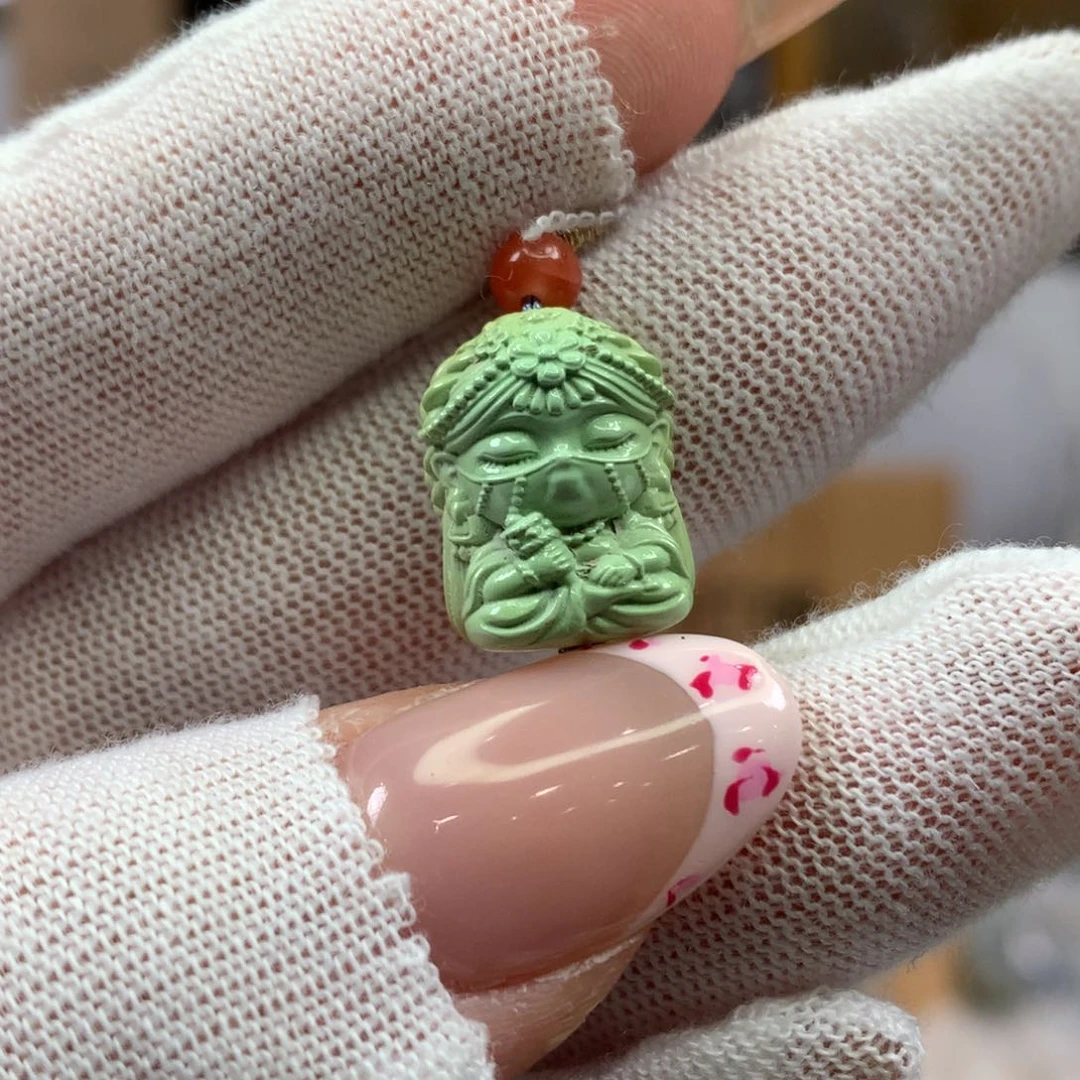 绿松石未镶嵌挂件