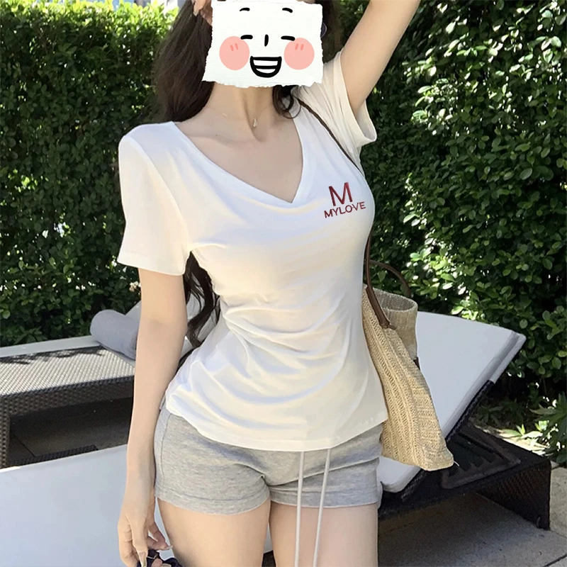 韩系ins风V领92棉短袖刺绣字母夏季辣妹百搭显瘦甜美可爱风格衣服