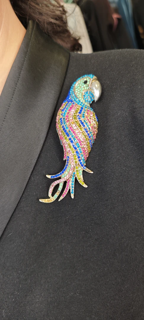 仿钻石莱茵石时尚复古优雅胸针网红气质百搭法式宫廷满钻秋冬