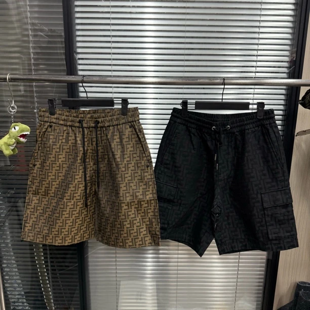 未使用 FENDI/芬迪 芬迪小怪兽系列 老花满印短裤