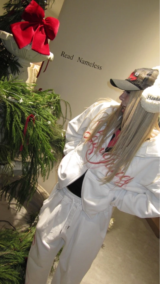 LostJaney2425-新年穿搭白色重影字母LOGO帽衫宽松阔腿抽绳加绒