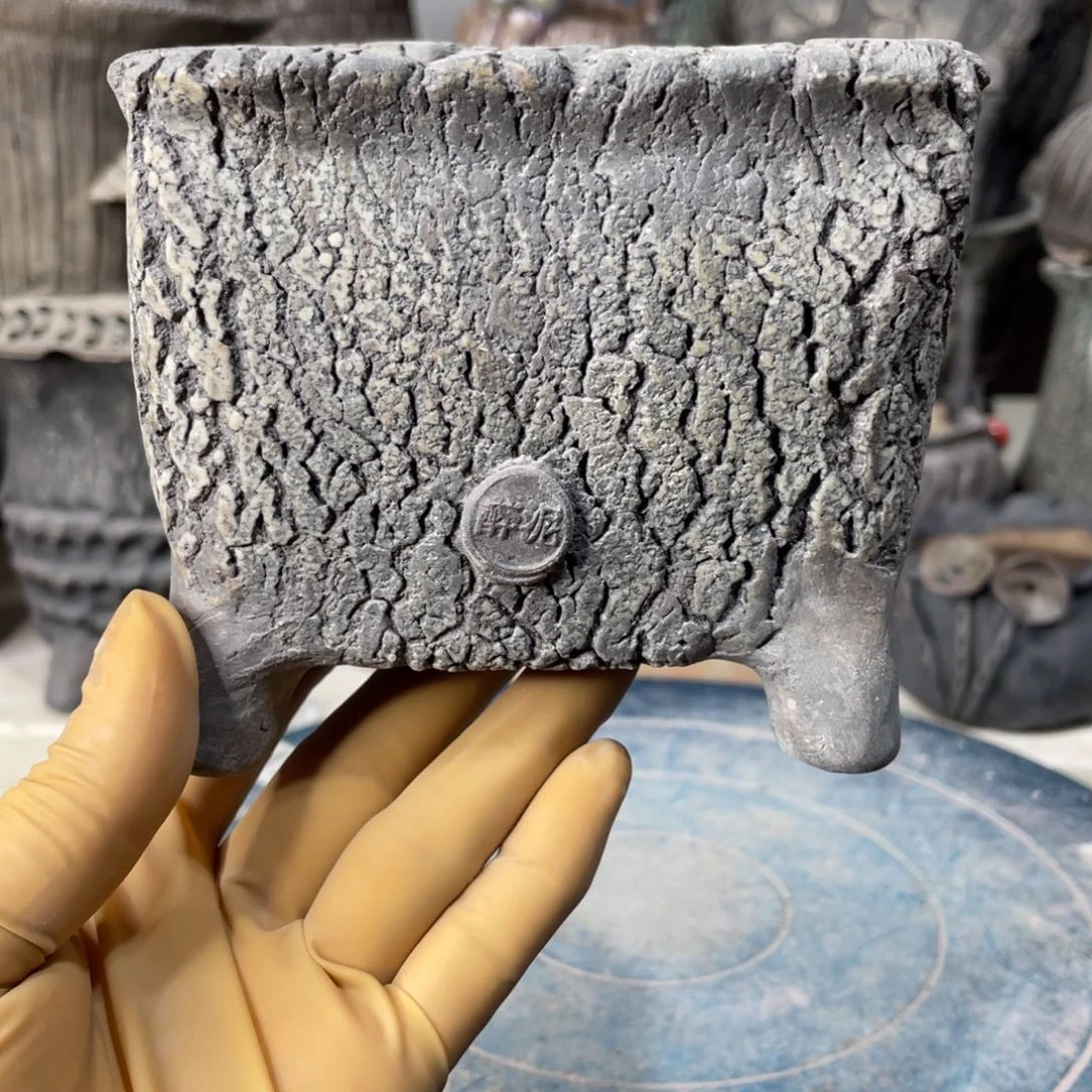 红陶蔚一个人的时候就会想