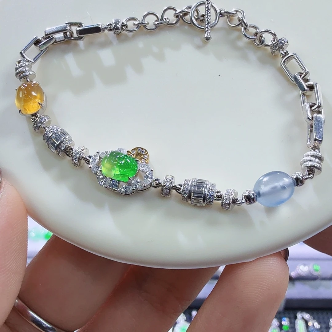 翡翠18K金镶嵌颈饰特价手链