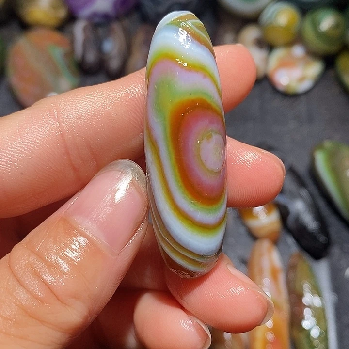 玛瑙/玉髓颈饰未镶嵌霸***花