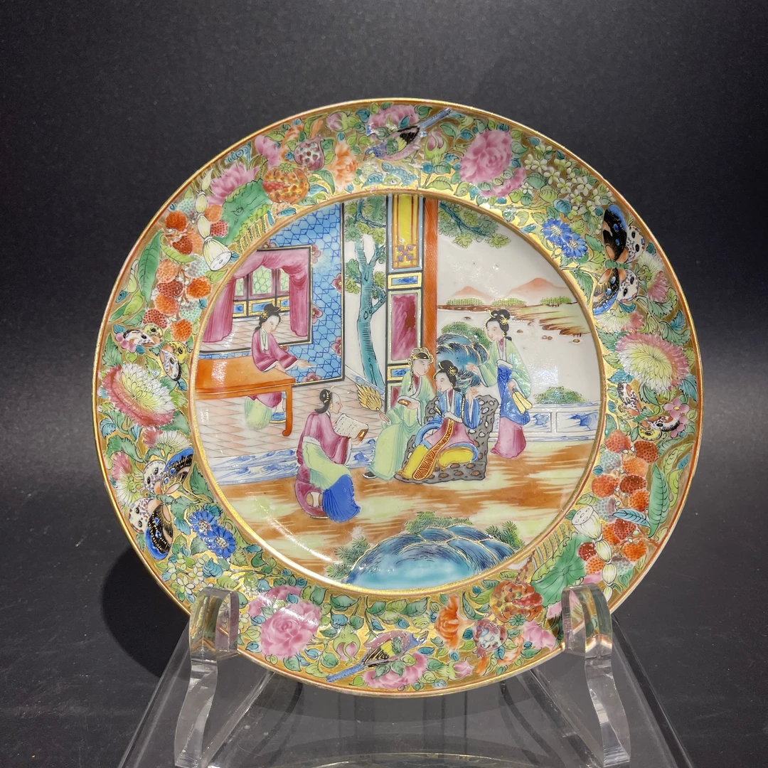 Q-A0905057  清中期 广彩描金花卉开窗人物故事赏盘   直径21.8
