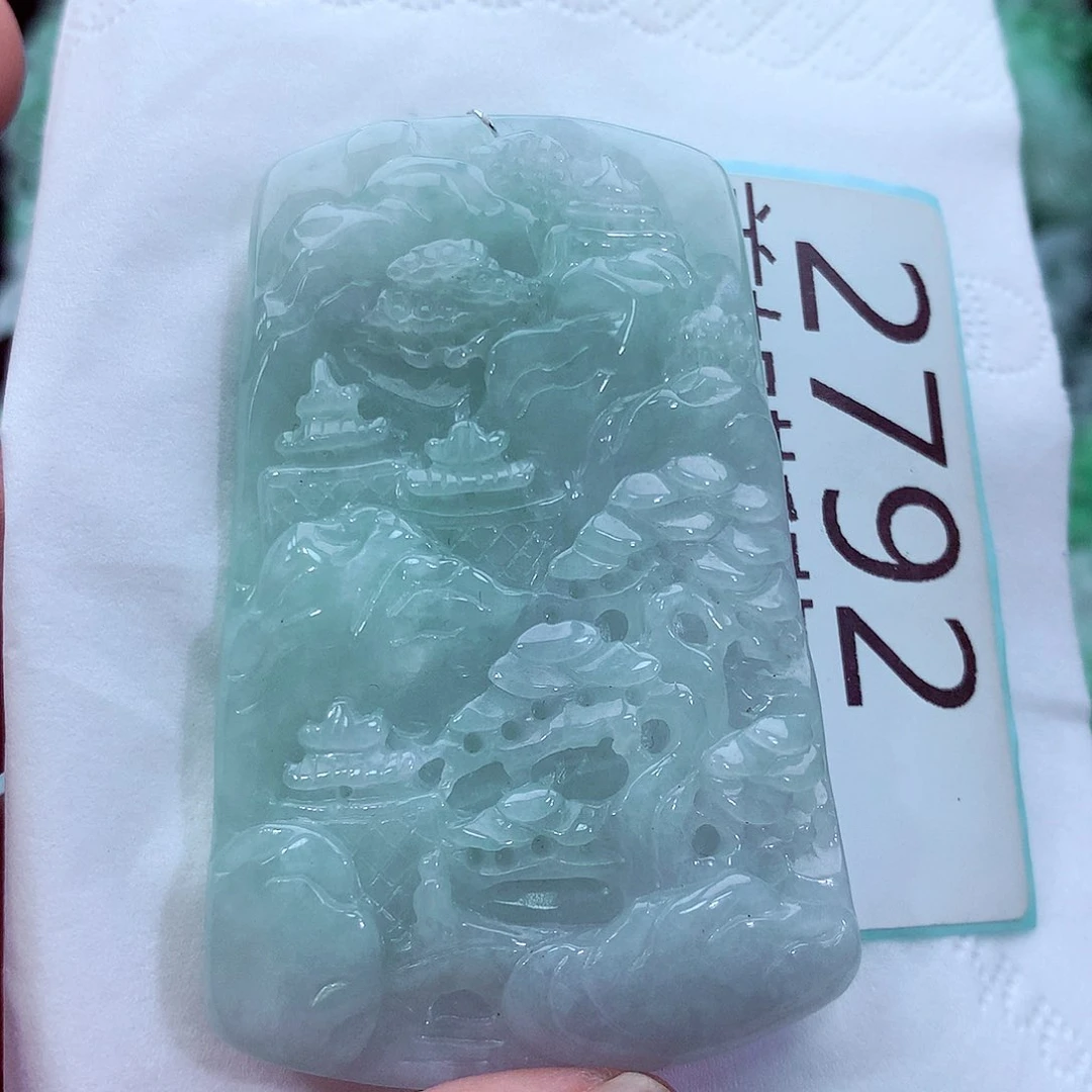 吊坠(不含链)未镶嵌翡翠