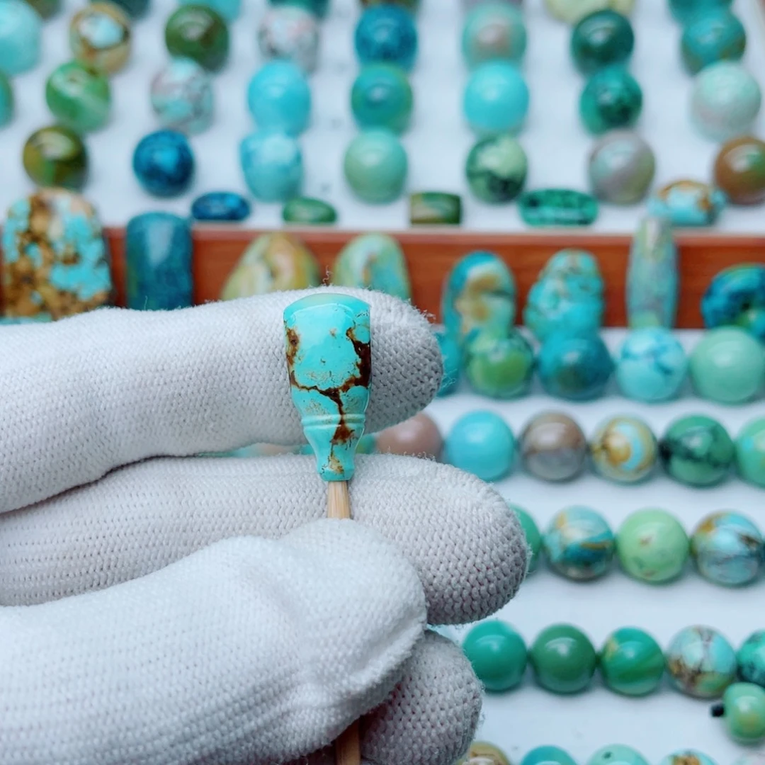 未镶嵌绿松石珠宝奇石