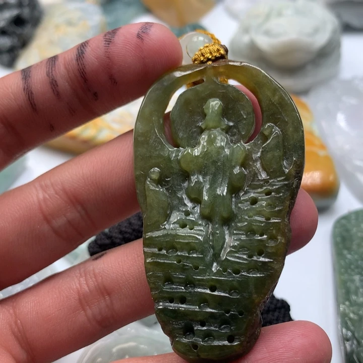 翡翠未镶嵌颈饰保真天然a货翡翠