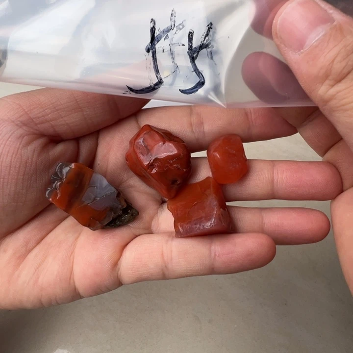 南红玛瑙随形未镶嵌55