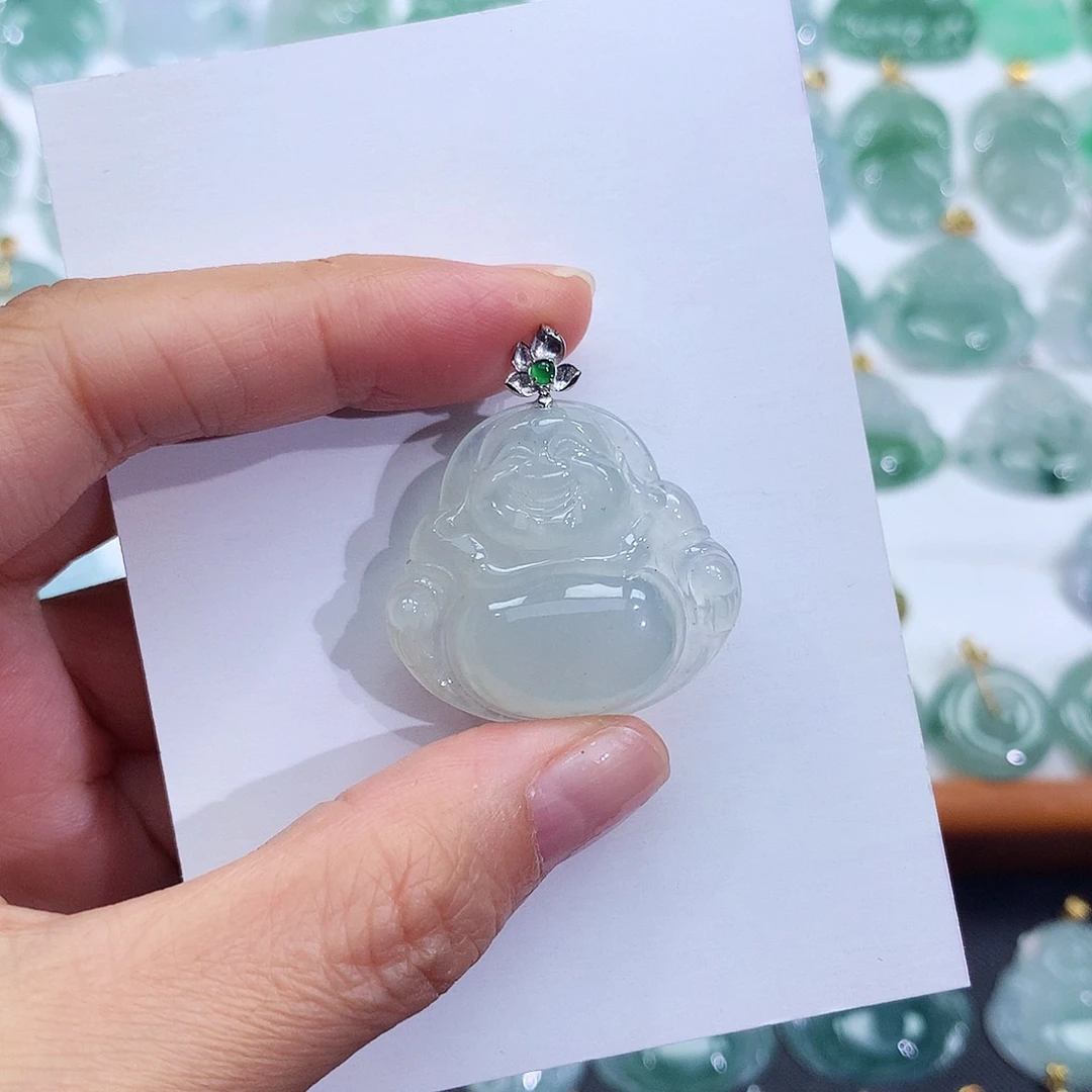 颈饰18K金镶嵌翡翠翡翠吊坠