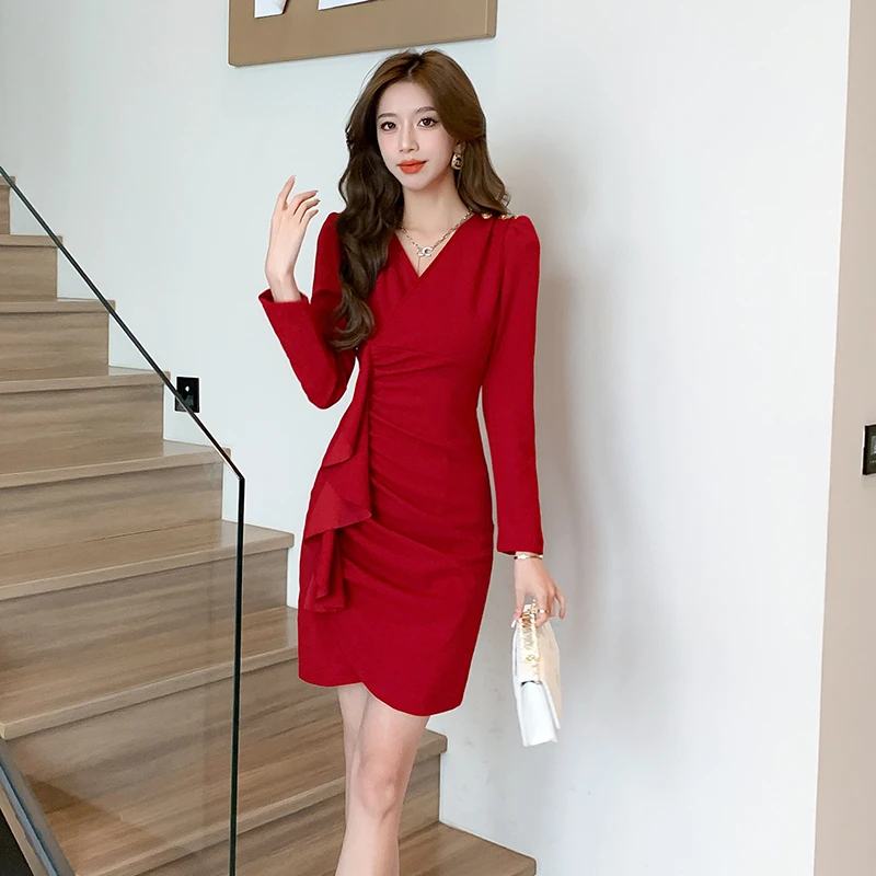 红色连衣裙2025秋冬时尚气质长袖V领紧身荷叶边显瘦包臀连衣裙