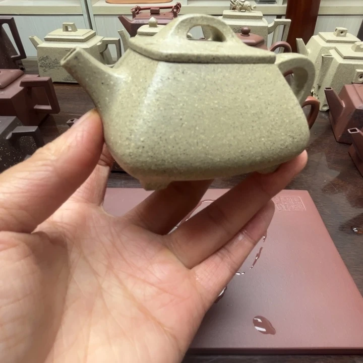 茶壶紫砂?***云芝麻段微瑕130c c