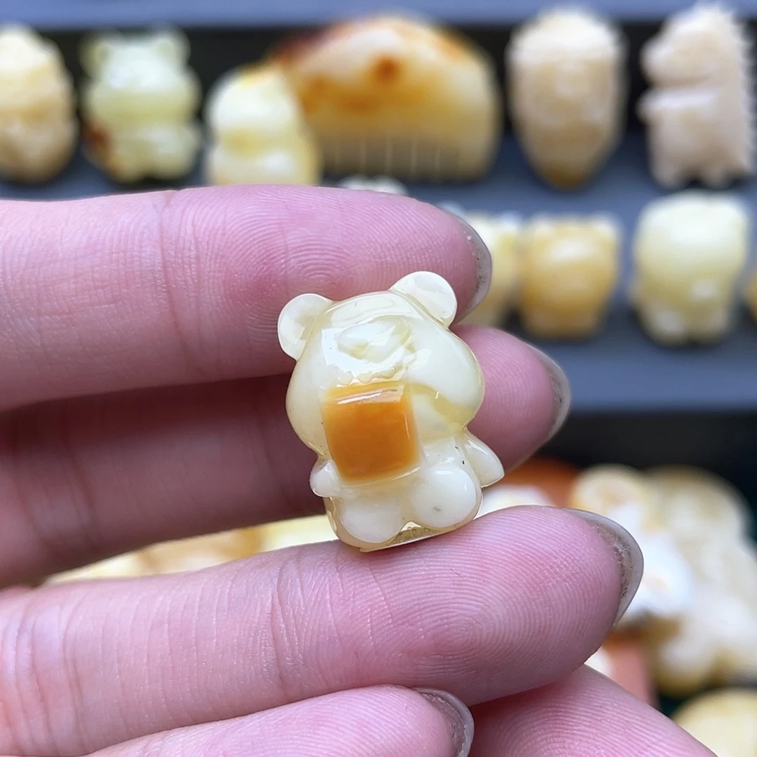 琥珀裸石未镶嵌蜜蜡