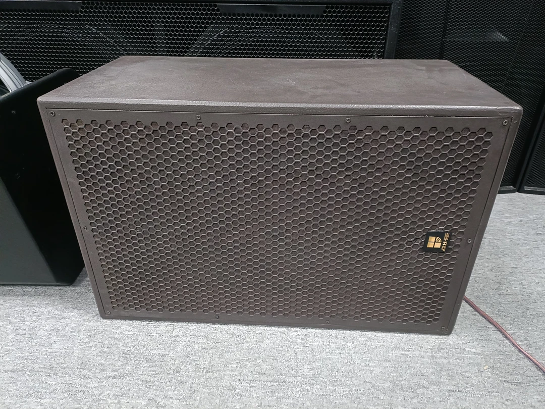 新珑 12寸大功率低音炮一只，不包邮