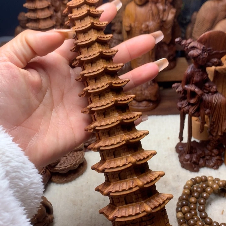 檀香木其他老山檀香手把件瑕疵