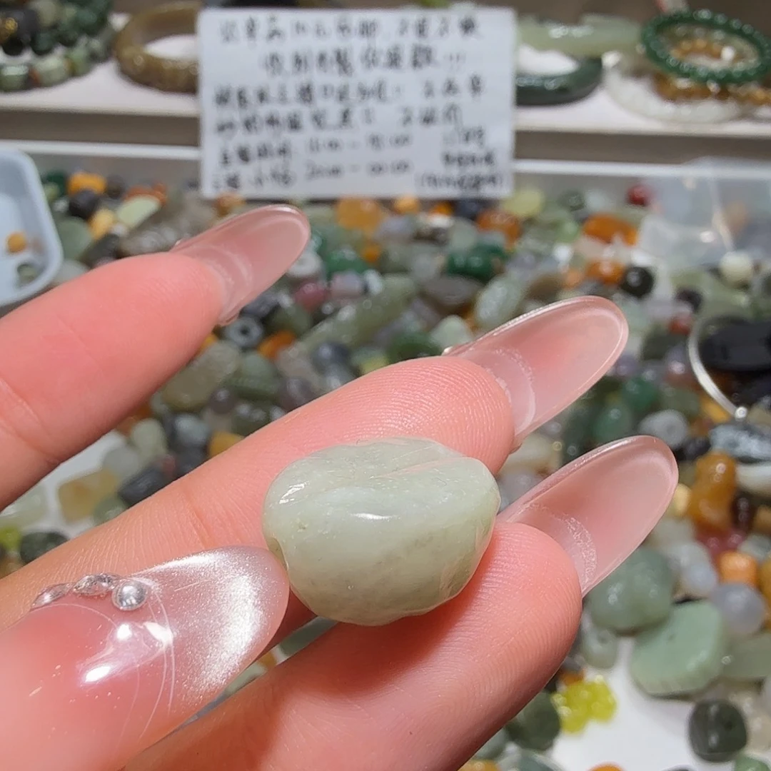 和田玉未镶嵌珠宝奇石