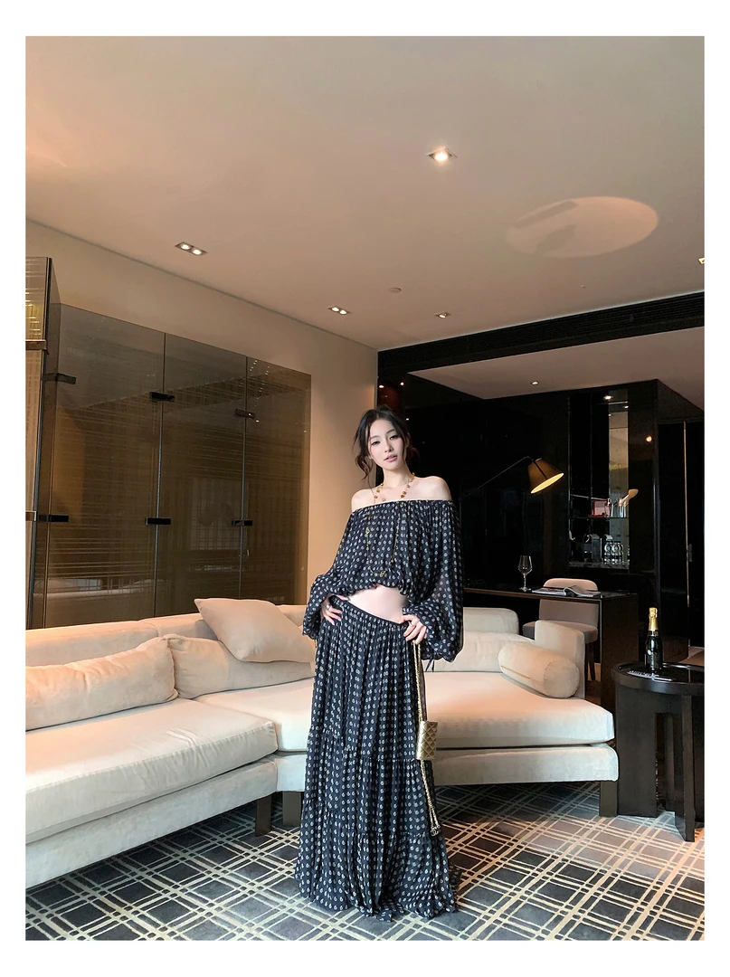 【绝对主角】设计感一字肩腰果花长袖衬衫女2025初秋高腰半身裙套装