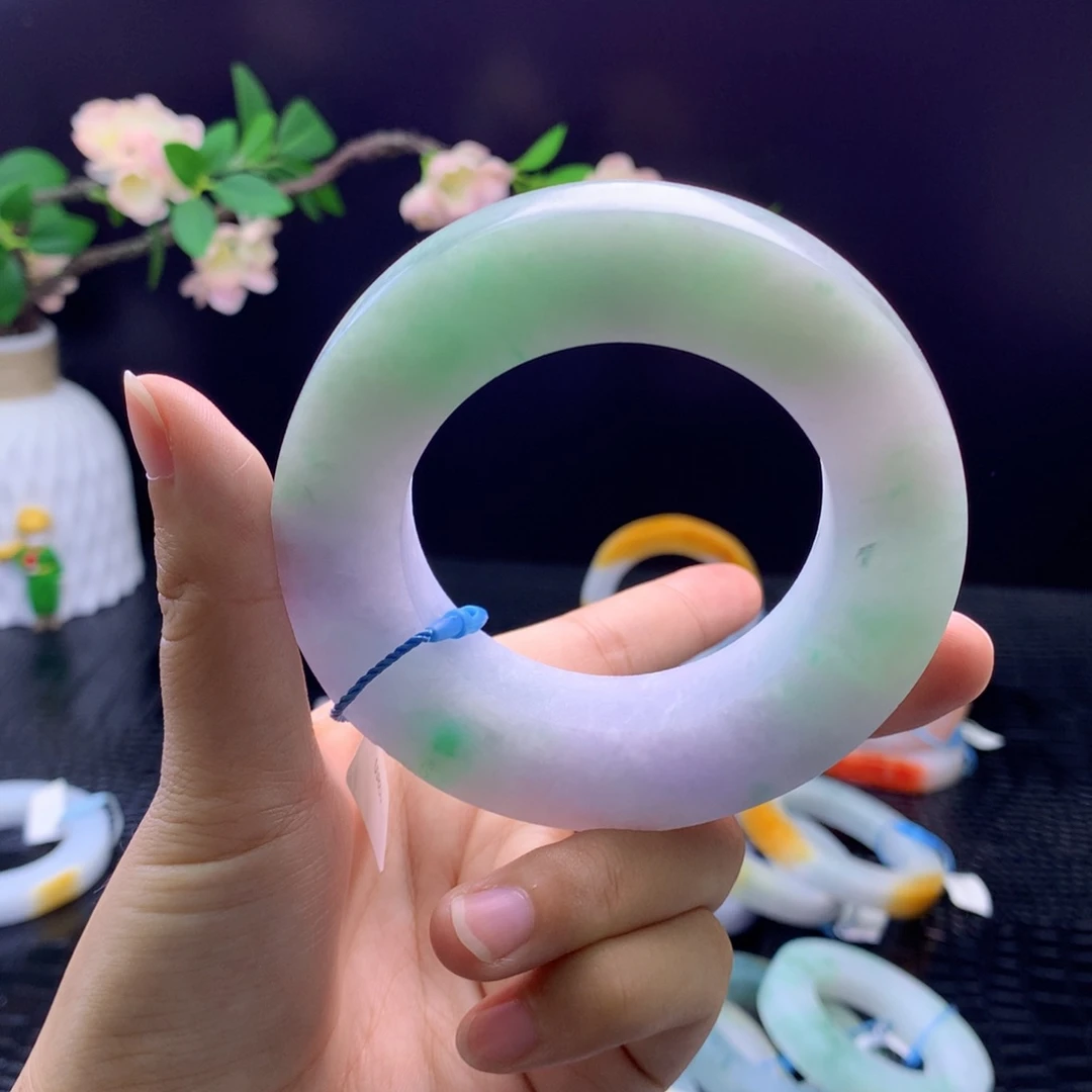 定制翡翠未镶嵌手镯