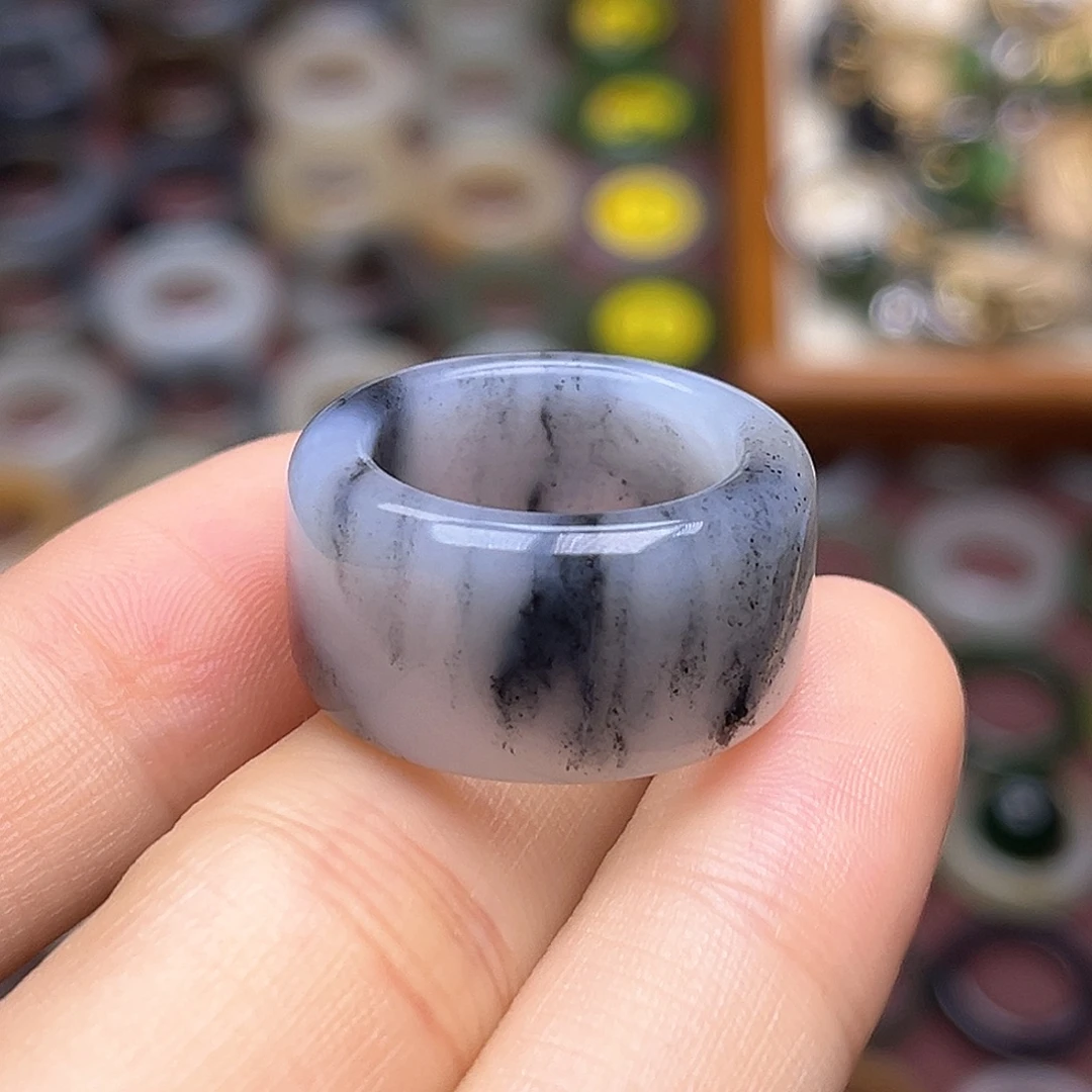 未镶嵌戒指和田玉17.0山水墨画