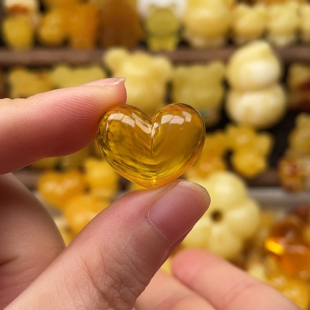 琥珀未镶嵌珠宝奇石