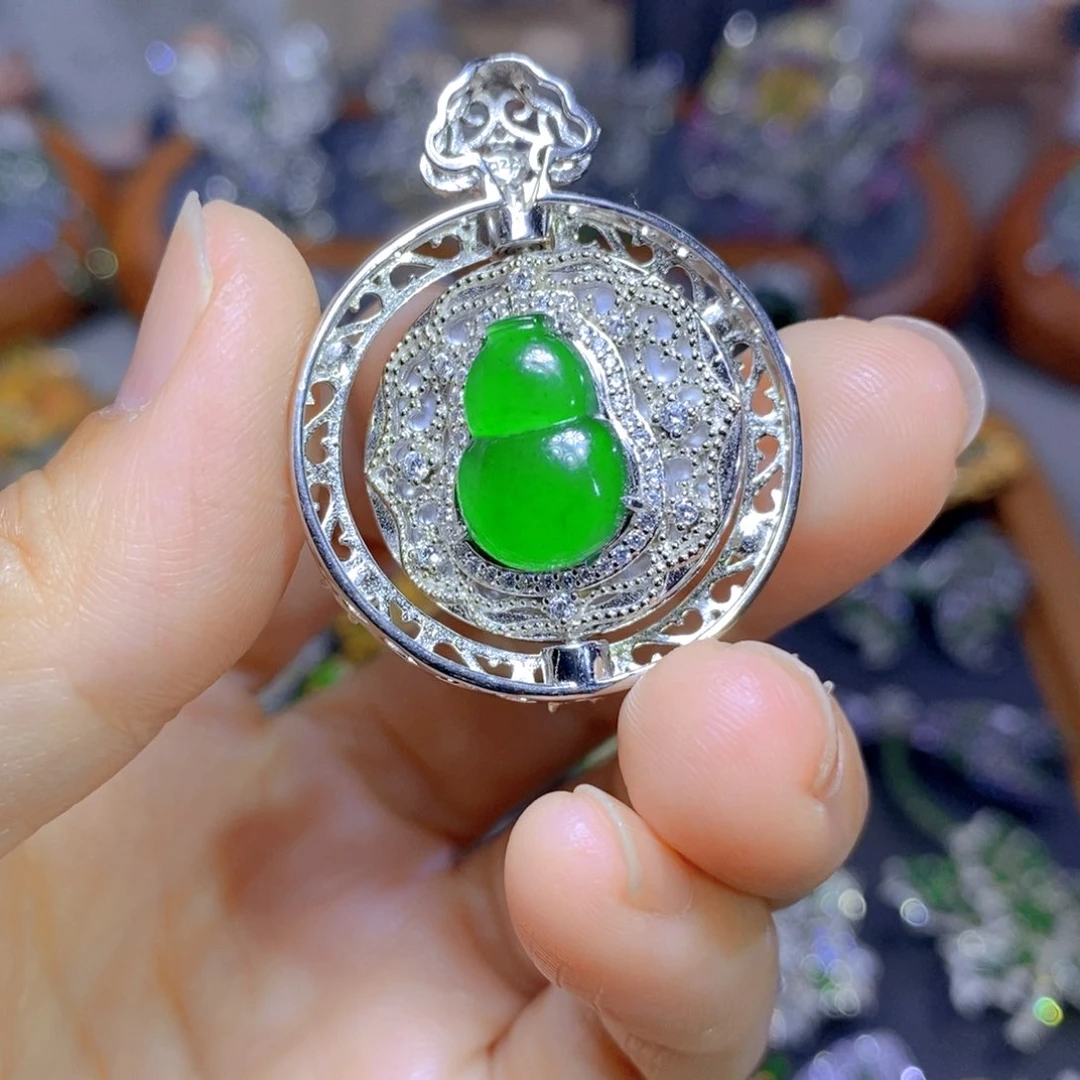 翡翠颈饰银S925镶嵌天然翡翠