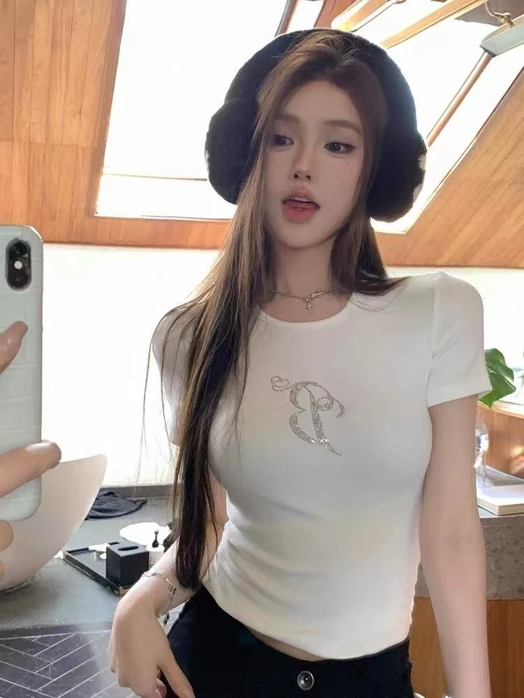 重工烫钻白色正肩短袖T恤女夏季设计感小众圆领修身辣妹短款上衣