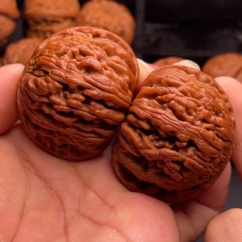 文玩核桃把件秦岭山脉核桃